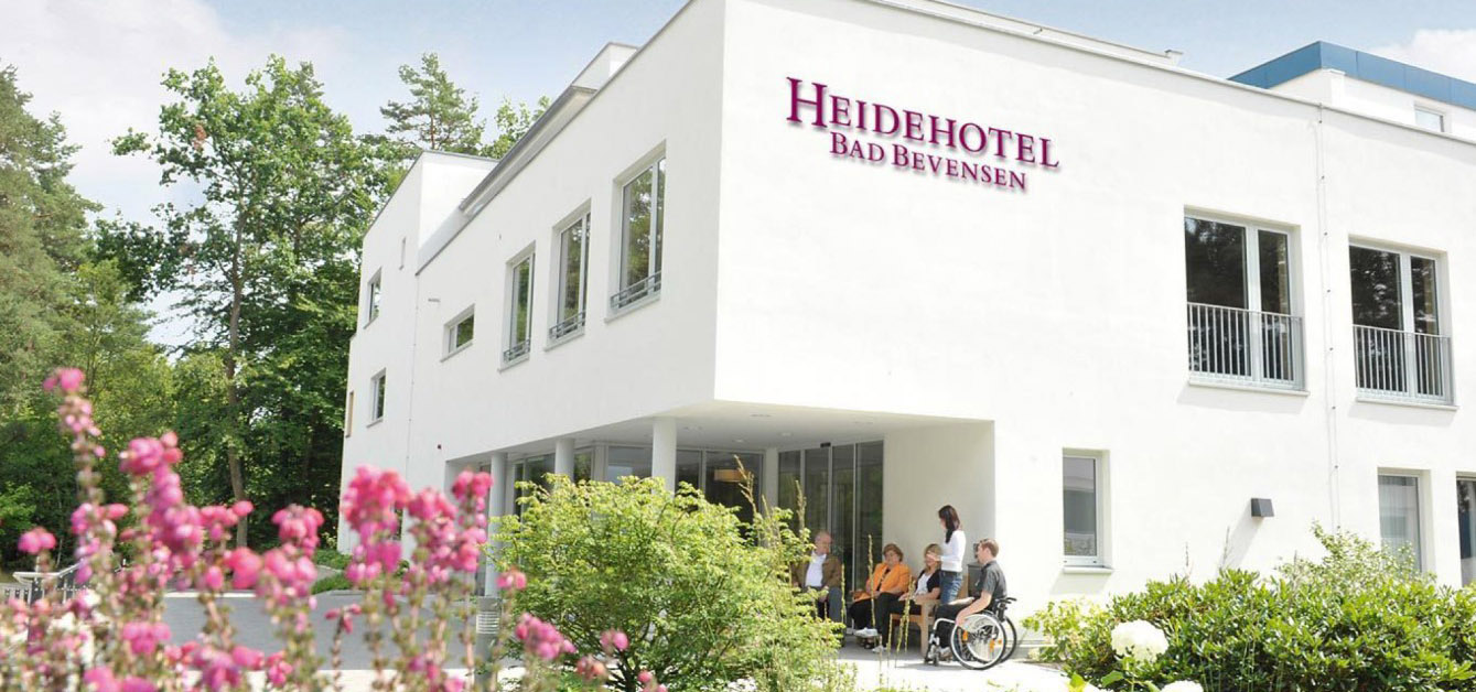 Teil der Außenansicht Heidehotel Bad Bevensen